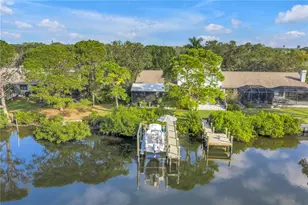 956 San Carlos Ct NE, Saint Petersburg, FL 33702 - Photo 32