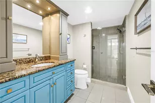 2775 Kipps Colony Dr S, Saint Petersburg, FL 33707 - Photo 28