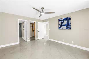 2775 Kipps Colony Dr S, Saint Petersburg, FL 33707 - Photo 28