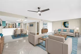 2775 Kipps Colony Dr S, Saint Petersburg, FL 33707 - Photo 6