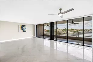 2775 Kipps Colony Dr S, Saint Petersburg, FL 33707 - Photo 14