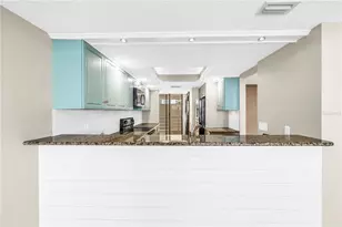 2775 Kipps Colony Dr S, Saint Petersburg, FL 33707 - Photo 20