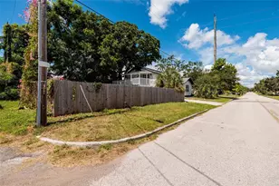 4300 14th Ave N, Saint Petersburg, FL 33713 - Photo 32