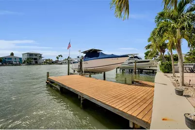16108 6th Street E, Redington Beach, FL 33708 - Photo 16