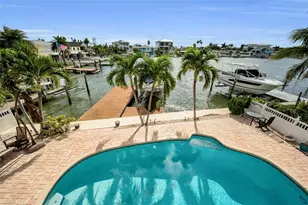 16108 6th St E, Redington Beach, FL 33708 - Photo 8