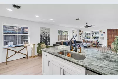 218 49th Avenue N, Saint Petersburg, FL 33703 - Photo 14