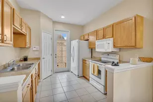9141 Camden Gardens St, Orlando, FL 32827 - Photo 6