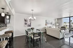 7600 Bayshore Dr, Treasure Island, FL 33706 - Photo 14
