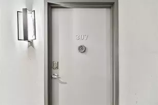 7600 Bayshore Dr, Treasure Island, FL 33706 - Photo 4