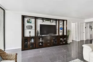 7600 Bayshore Dr, Treasure Island, FL 33706 - Photo 22