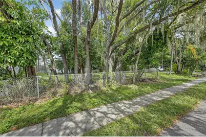 5204 E 131st Avenue, Temple Terrace, FL 33617 - Photo 4