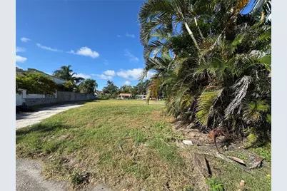 8719 Driftwood Drive, Tampa, FL 33615 - Photo 4