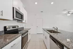9653 Ashworth Pl, Land O Lakes, FL 34637 - Photo 18