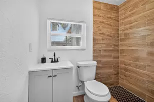 2725 14th Ave S, Saint Petersburg, FL 33712 - Photo 18