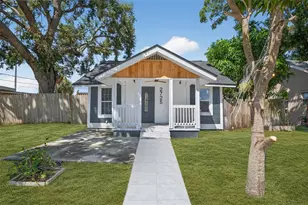 2725 14th Ave S, Saint Petersburg, FL 33712 - Photo 1
