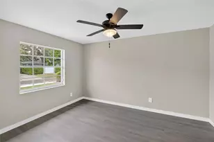 423 Forest Oak Dr, Seffner, FL 33584 - Photo 36