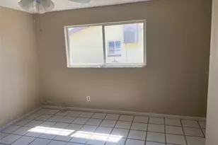 1100 70th St N, Saint Petersburg, FL 33710 - Photo 8