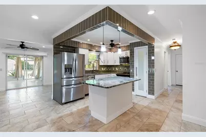 8008 N Gomez Avenue, Tampa, FL 33614 - Photo 8