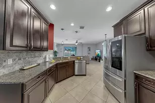 8445 White Poplar Dr, Riverview, FL 33578 - Photo 14