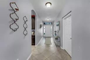 8445 White Poplar Dr, Riverview, FL 33578 - Photo 10