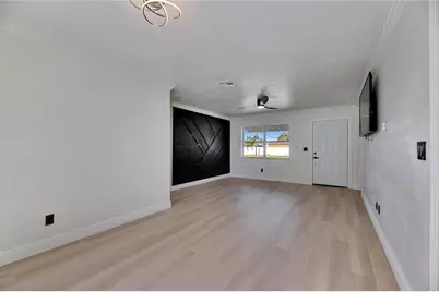 564 Florida Circle S, Apollo Beach, FL 33572 - Photo 12