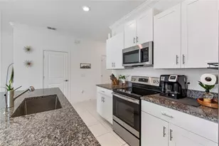 9657 Ashworth Pl, Land O Lakes, FL 34637 - Photo 10