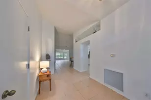 902 McDaniel St, Sun City Center, FL 33573 - Photo 6