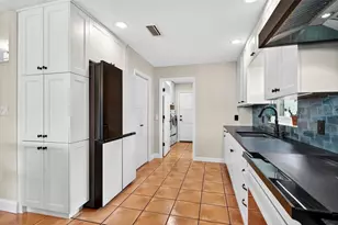 4624 Bay Crest Dr, Tampa, FL 33615 - Photo 24