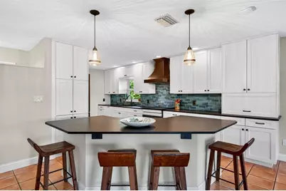 4624 Bay Crest Drive, Tampa, FL 33615 - Photo 16