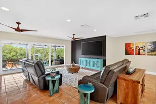 4624 Bay Crest Dr, Tampa, FL 33615 - Photo 8