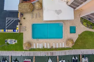 51 Island Way, Clearwater Beach, FL 33767 - Photo 26