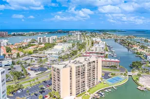 51 Island Way, Clearwater Beach, FL 33767 - Photo 8