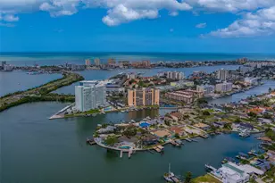 51 Island Way, Clearwater Beach, FL 33767 - Photo 22