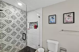 1324 40th St S, Saint Petersburg, FL 33711 - Photo 20