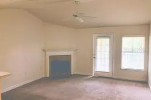 18193 Bridle Club Dr, Tampa, FL 33647 - Photo 2
