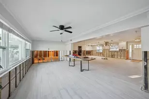 3956 Shore Acres Blvd NE, Saint Petersburg, FL 33703 - Photo 14