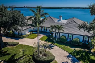 4916 62nd Ave S, Saint Petersburg, FL 33715 - Photo 2