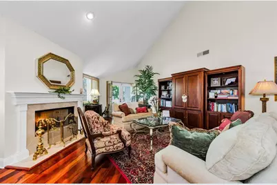10425 Longwood Drive, Seminole, FL 33777 - Photo 6