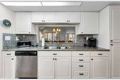 10425 Longwood Drive, Seminole, FL 33777 - Photo 20