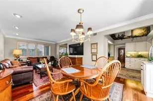 10425 Longwood Dr, Seminole, FL 33777 - Photo 18