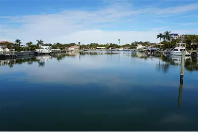 3753 46th Avenue S #7, Saint Petersburg, FL 33711 - Photo 1