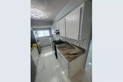 9315 N 46th Street, Tampa, FL 33617 - Photo 16