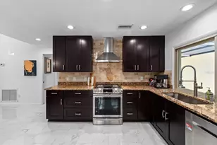 767 Caya Costa Ct NE, Saint Petersburg, FL 33702 - Photo 14