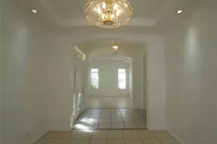 10214 Evergreen Hill Dr, Tampa, FL 33647 - Photo 4