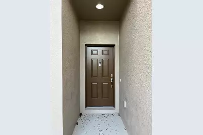 8827 Turnstone Haven Place, Tampa, FL 33619 - Photo 2