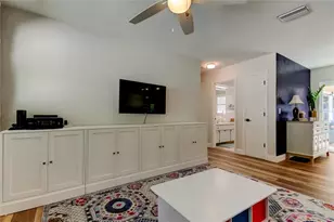 227 Palm Ln N, Saint Petersburg, FL 33710 - Photo 28