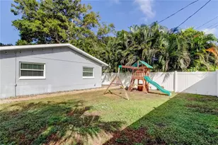 227 Palm Ln N, Saint Petersburg, FL 33710 - Photo 62