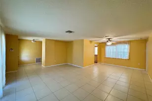 1330 Sunset Ct, Tarpon Springs, FL 34689 - Photo 4