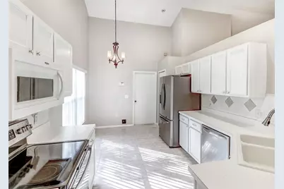 26903 Carla Place, Lutz, FL 33559 - Photo 12