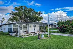 5316 Comanche St, Zephyrhills, FL 33542 - Photo 2